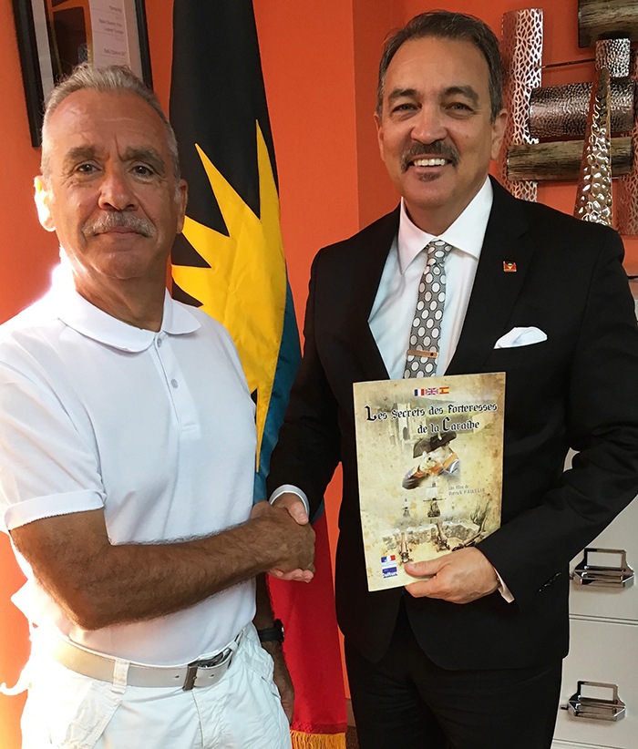 Avec Charles Fernandez, Minister of Tourism Antigua & Barbuda